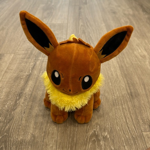 NEW Pokémon Soft Eevee Plush - Picture 1 of 4